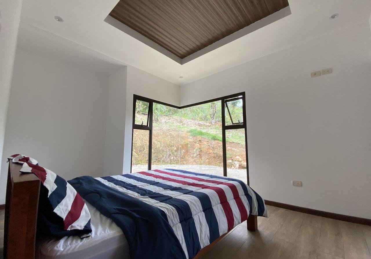 Arte De Plumas Birding Lodge Cartago Exteriér fotografie